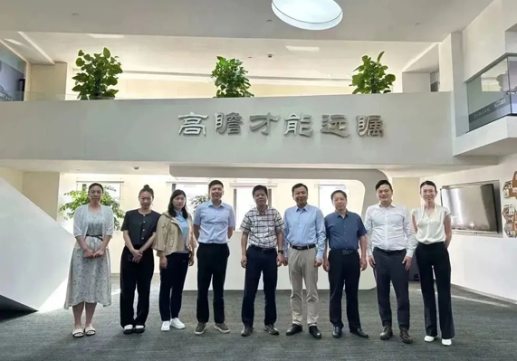 维多利亚老品牌vic(集团)官方网站
